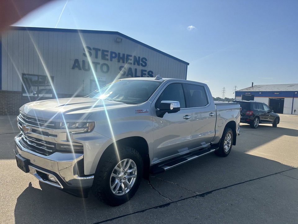 Used 2021 Chevrolet Silverado 1500 LTZ w/ Technology Package image 1