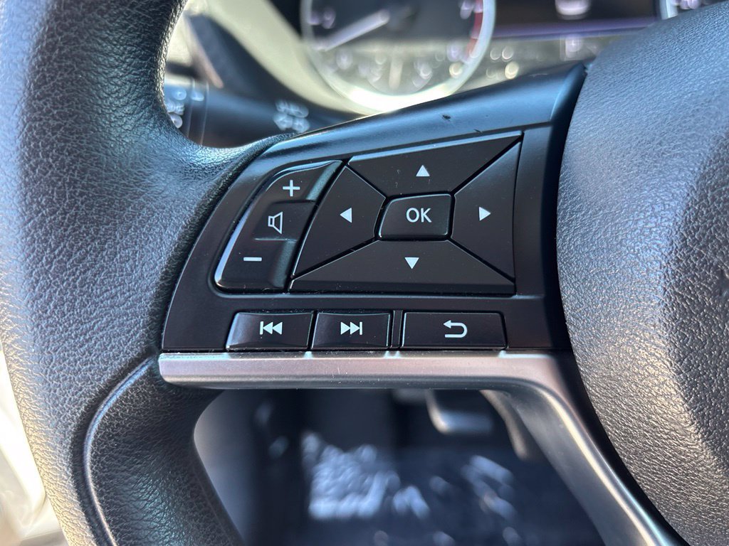 Used 2024 Nissan Sentra SV FWD image 11