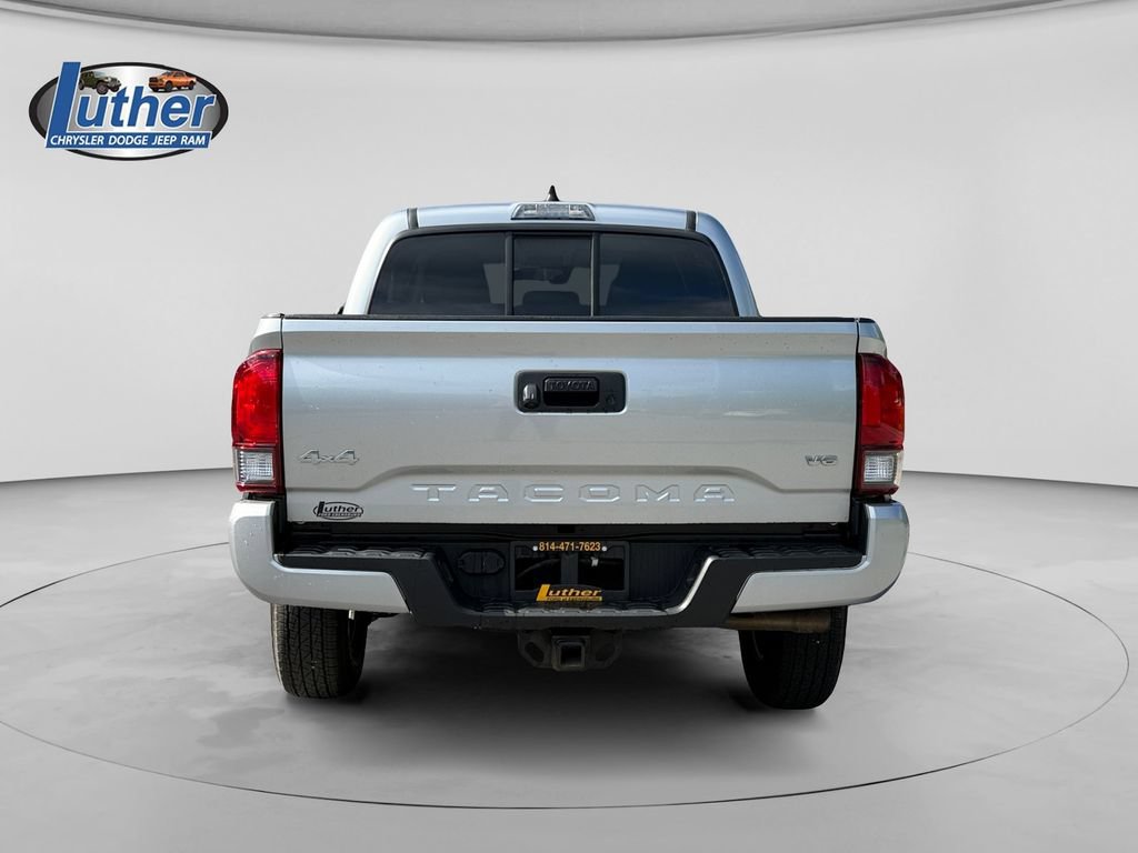 Used 2022 Toyota Tacoma SR AWD/4WD image 4