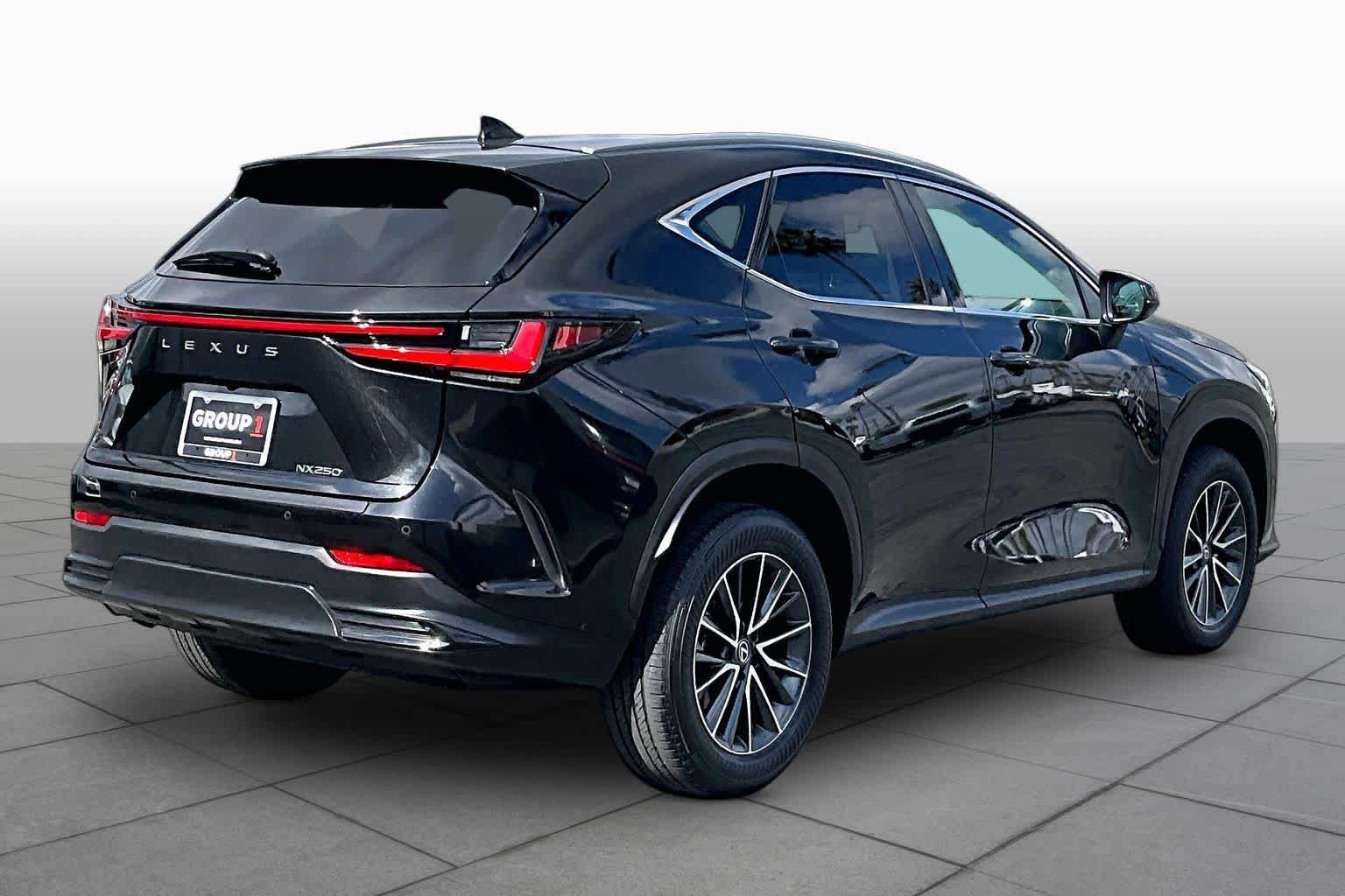 Used 2025 Lexus NX 250 FWD image 12