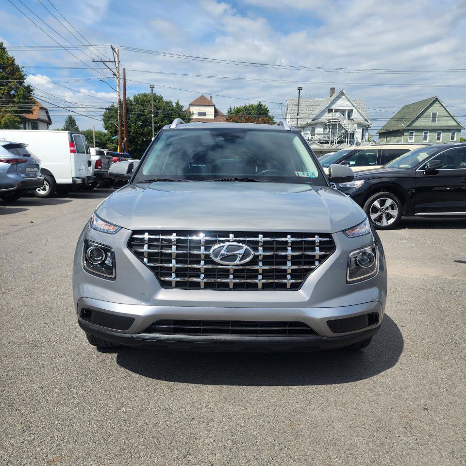 Used 2022 Hyundai Venue SEL w/ Cargo Package FWD image 17