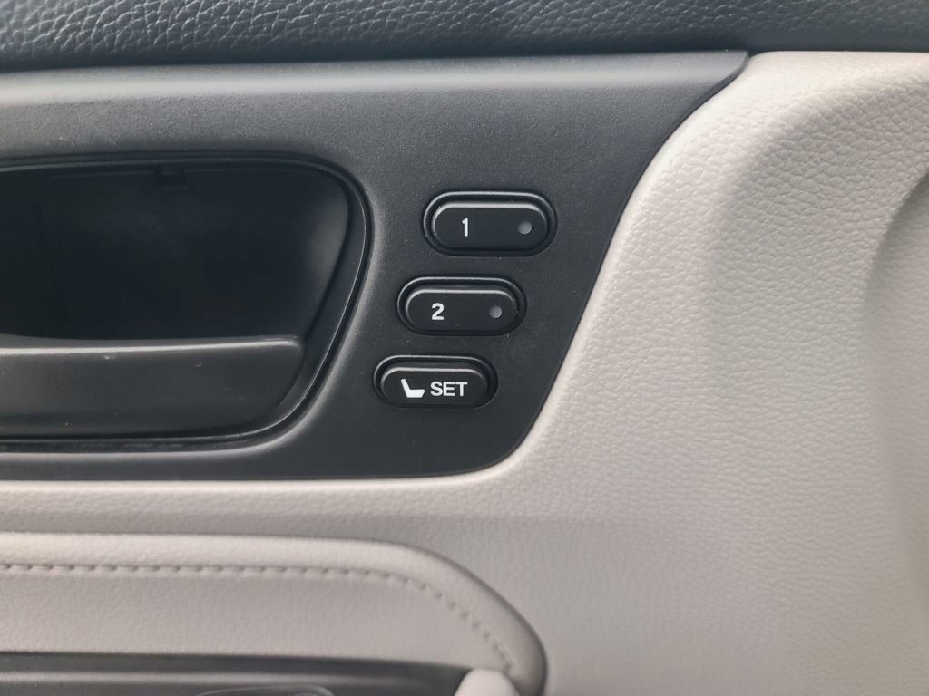 Used 2024 Honda Odyssey EX-L image 22