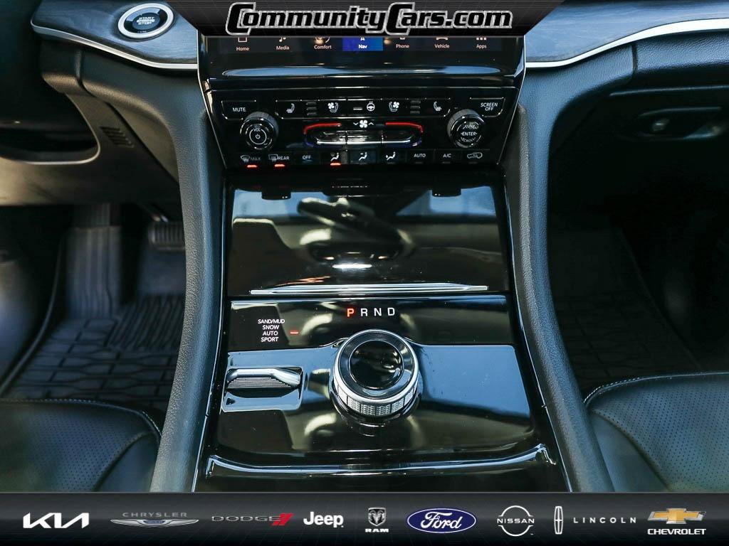 Used 2023 Jeep Grand Cherokee L Limited w/ Luxury Tech Group II image 19