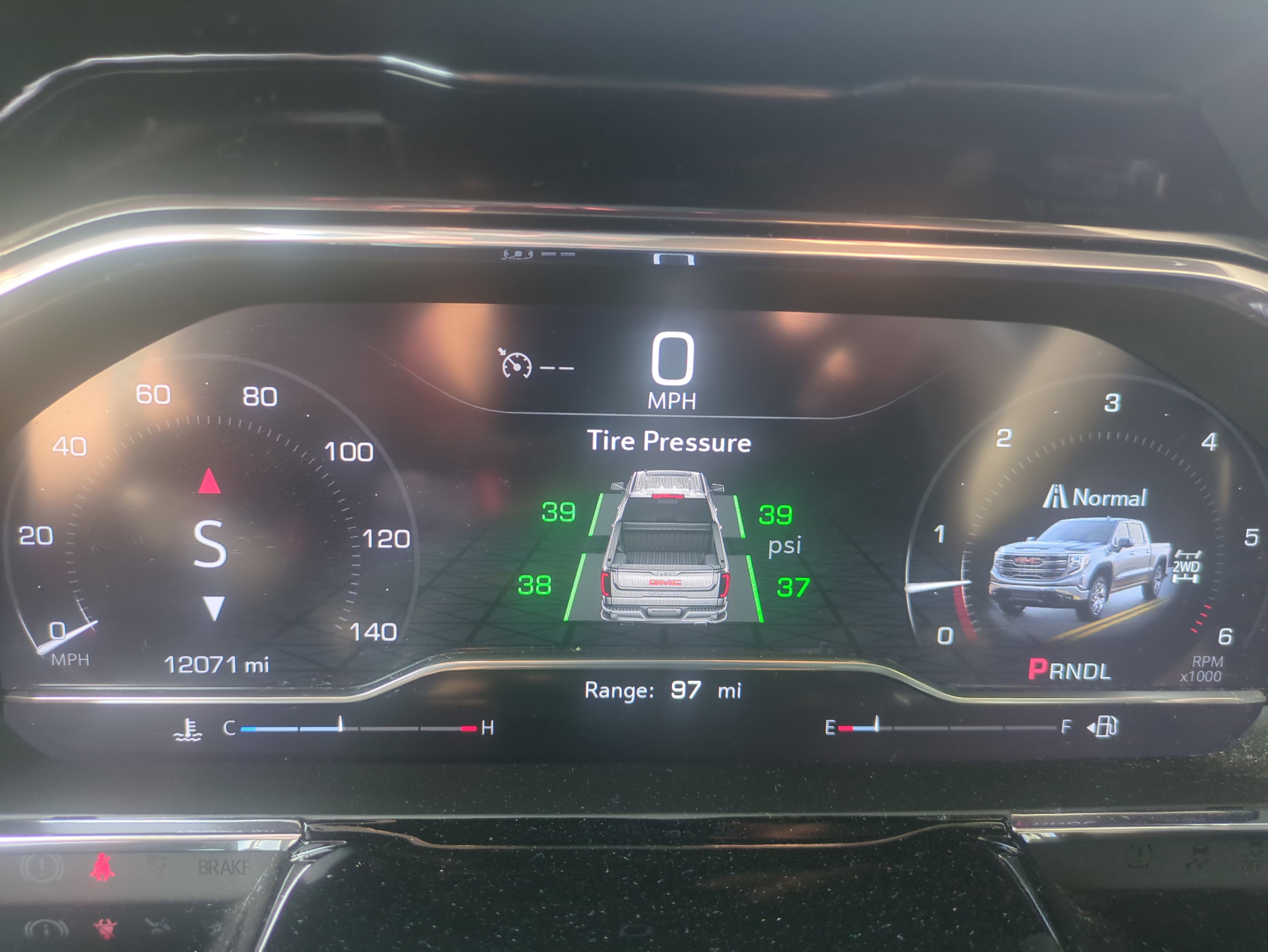 Used 2024 GMC Sierra 1500 SLE image 11