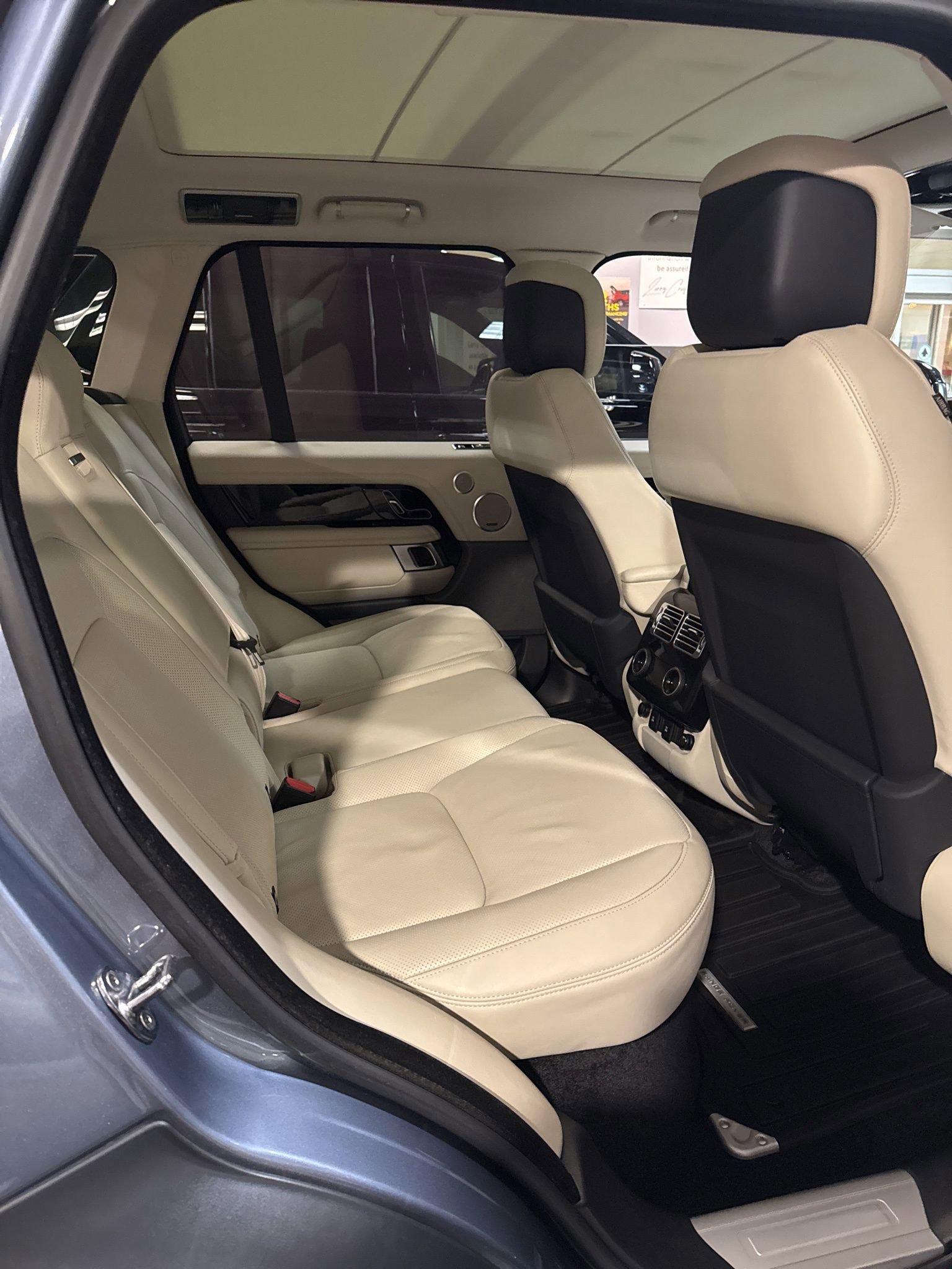 Used 2020 Land Rover Range Rover HSE AWD/4WD image 10