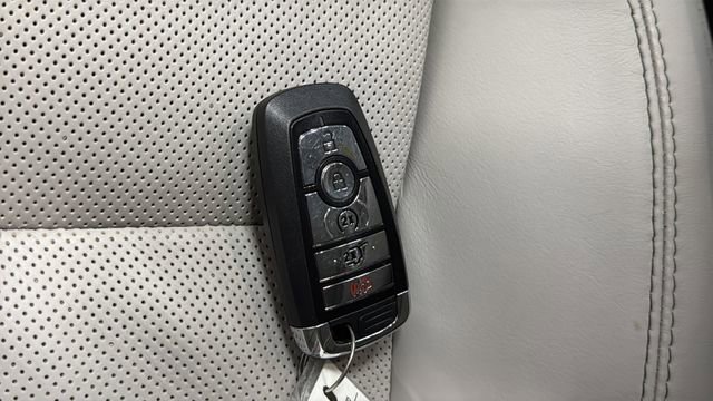 Used 2025 Lincoln Aviator Reserve w/ Equipment Group 201A AWD/4WD image 39