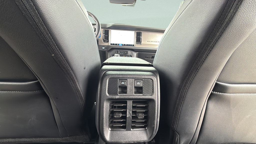 Certified 2025 Ford Bronco Outer Banks AWD/4WD image 36