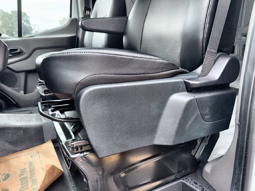 Used 2023 Ford E-Transit Medium Roof RWD image 14