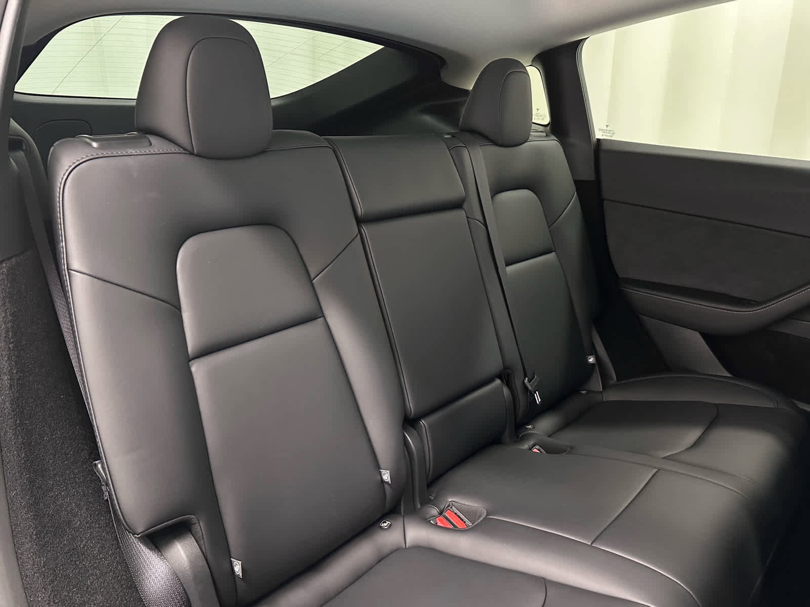 Used 2024 Tesla Model Y Long Range image 22