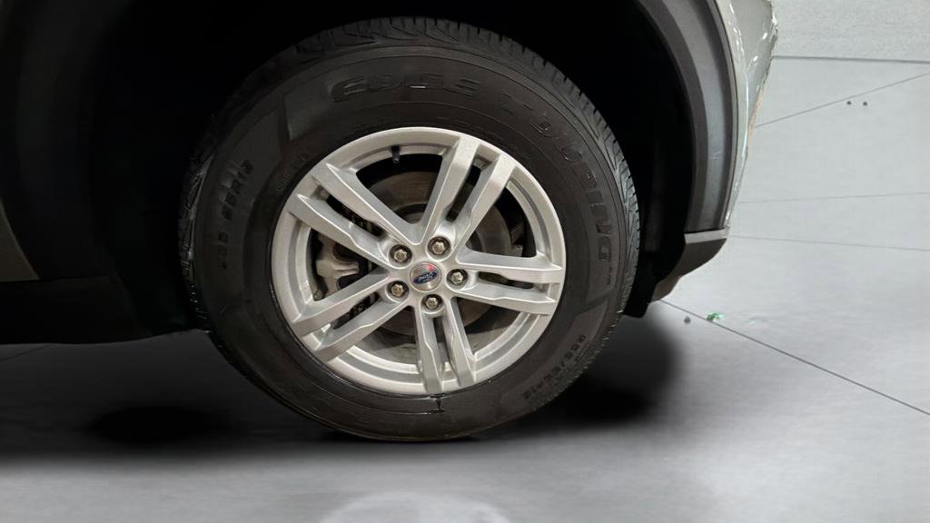 Used 2020 Ford Explorer XLT w/ Equipment Group 202A image 26