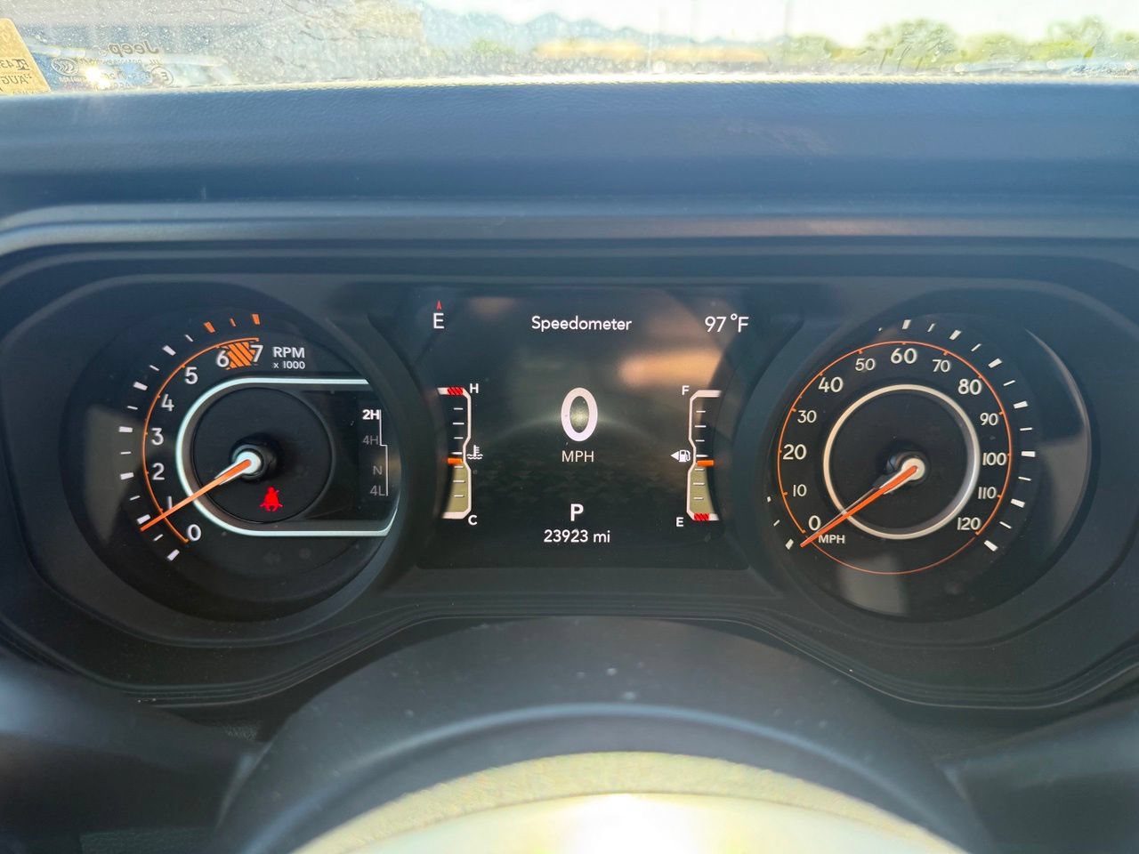 Used 2024 Jeep Wrangler Unlimited Sahara w/ Safety Group AWD/4WD image 16