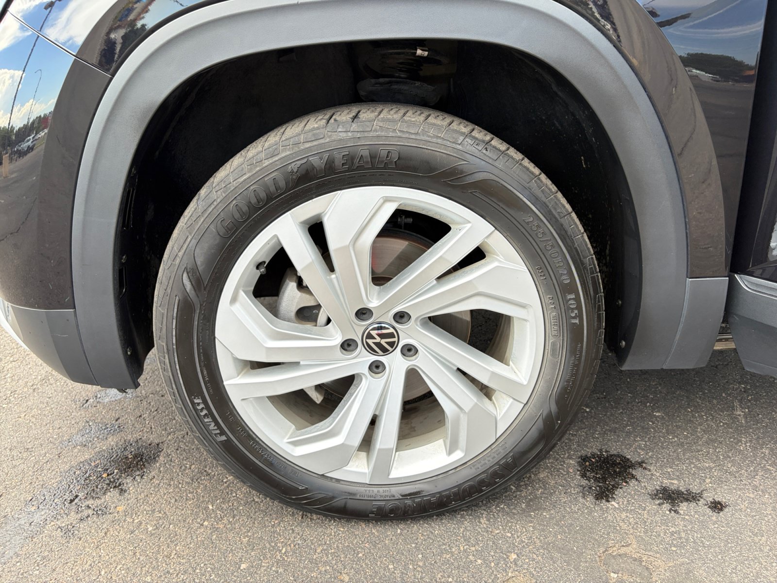 Used 2023 Volkswagen Atlas SE AWD/4WD image 26