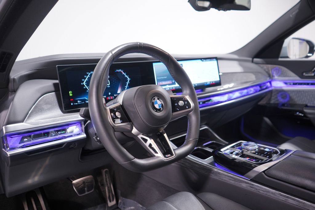 Used 2023 BMW 760i xDrive w/ Executive Package AWD/4WD image 6