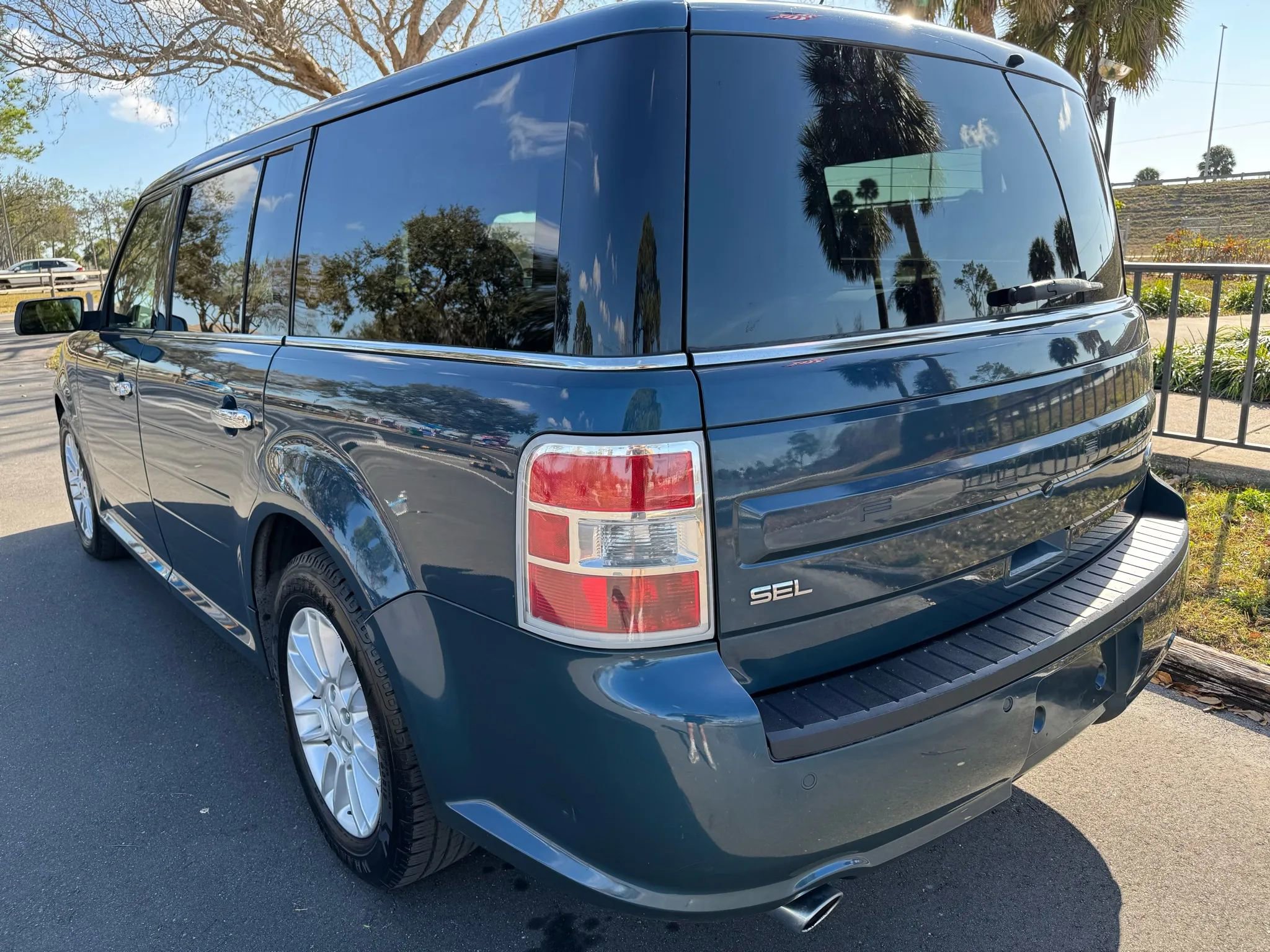Used 2016 Ford Flex SEL w/ Equipment Group 202A FWD image 8