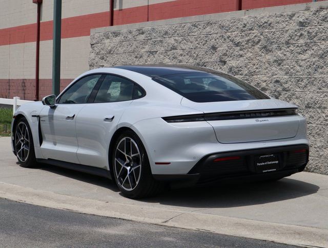 Used 2025 Porsche Taycan RWD image 3