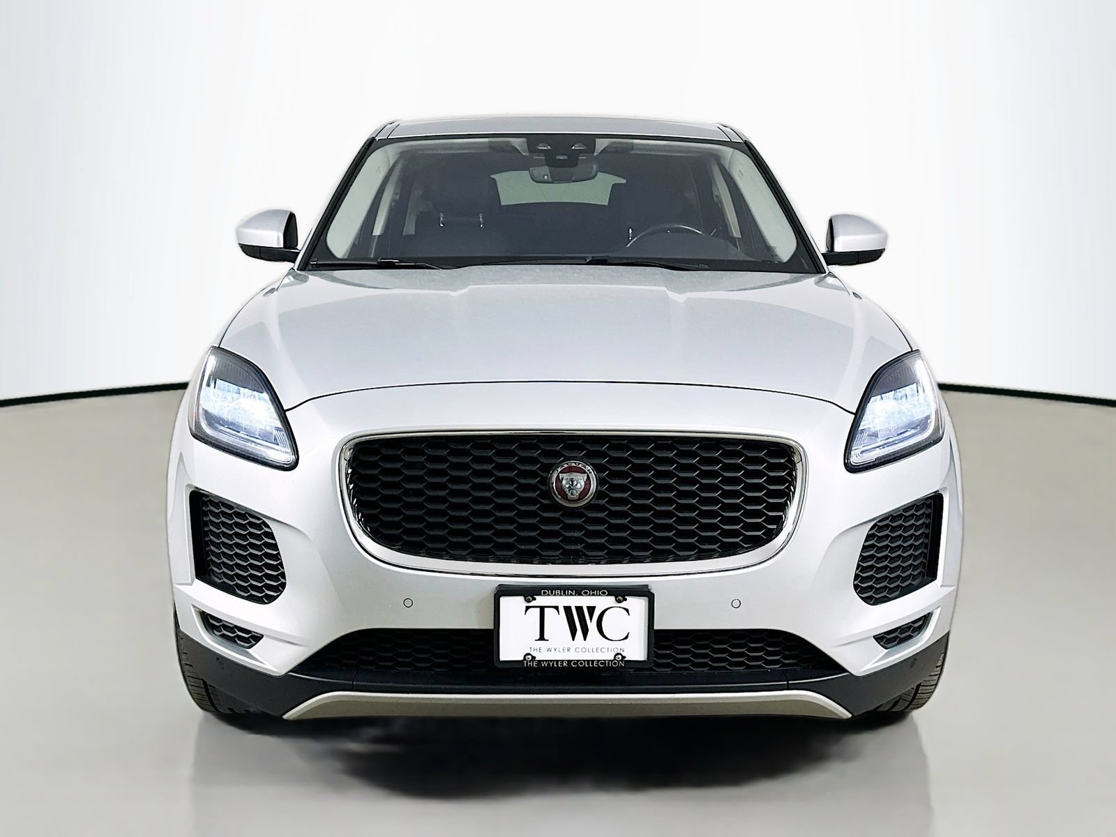 Used 2018 Jaguar E-PACE SE AWD/4WD image 2