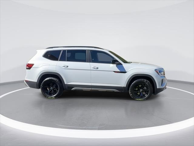 New 2026 Volkswagen Atlas Peak Edition image 9