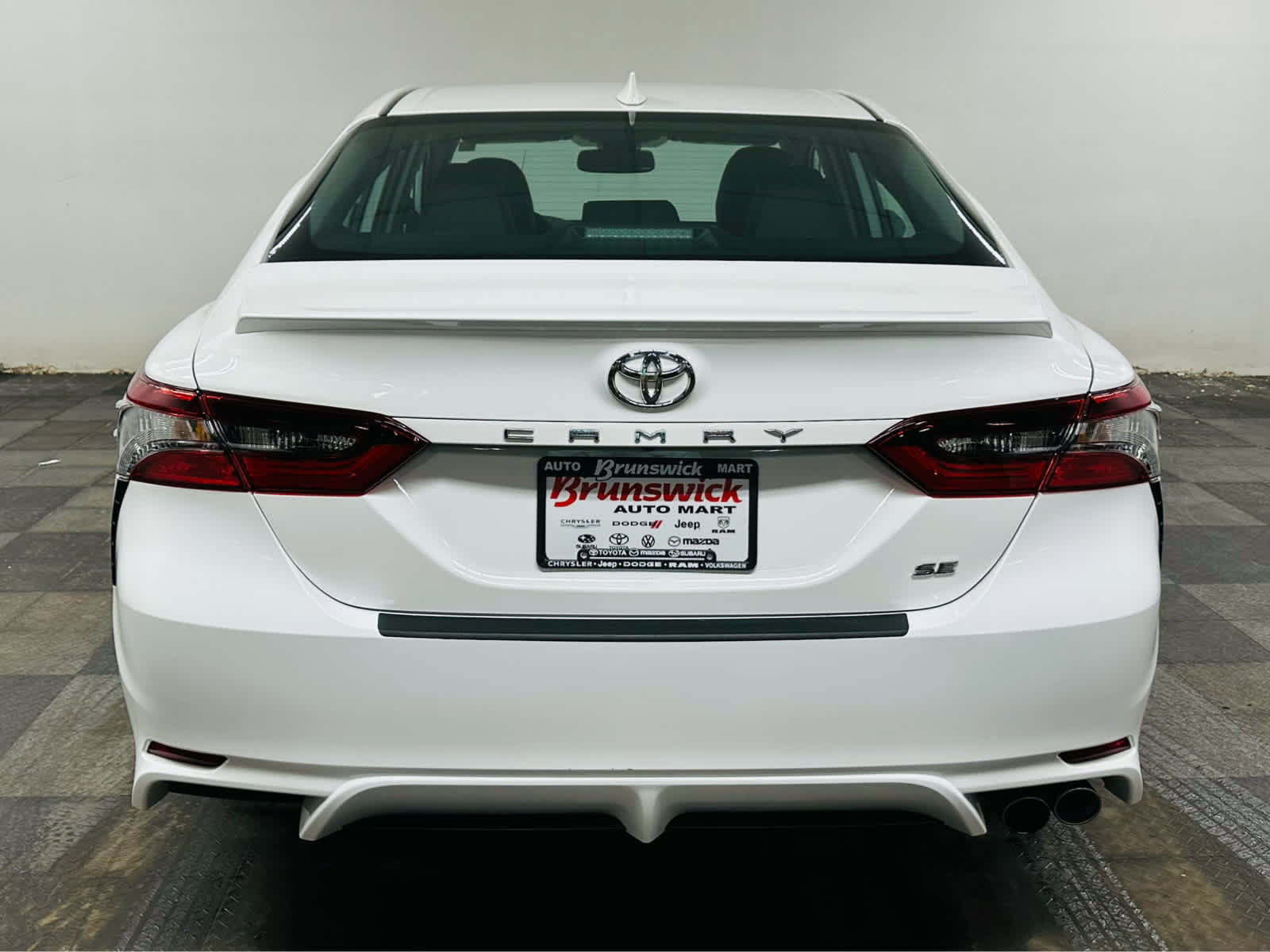 Certified 2023 Toyota Camry SE w/ Cold Weather Package FWD image 5