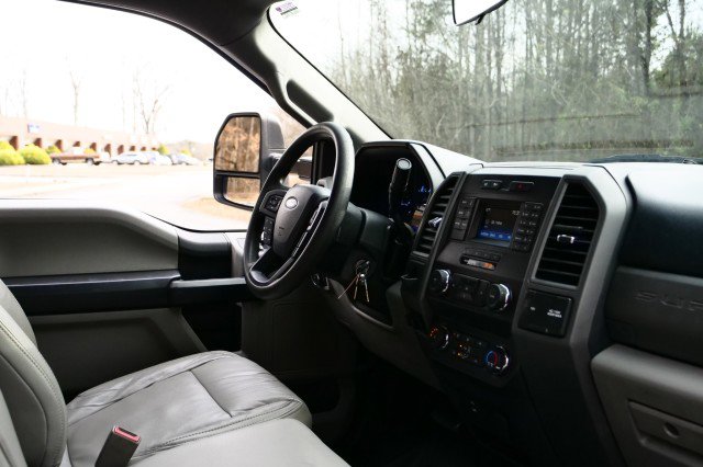 Used 2019 Ford F550 XL / DRW / Knapheide KUV / V8 image 40