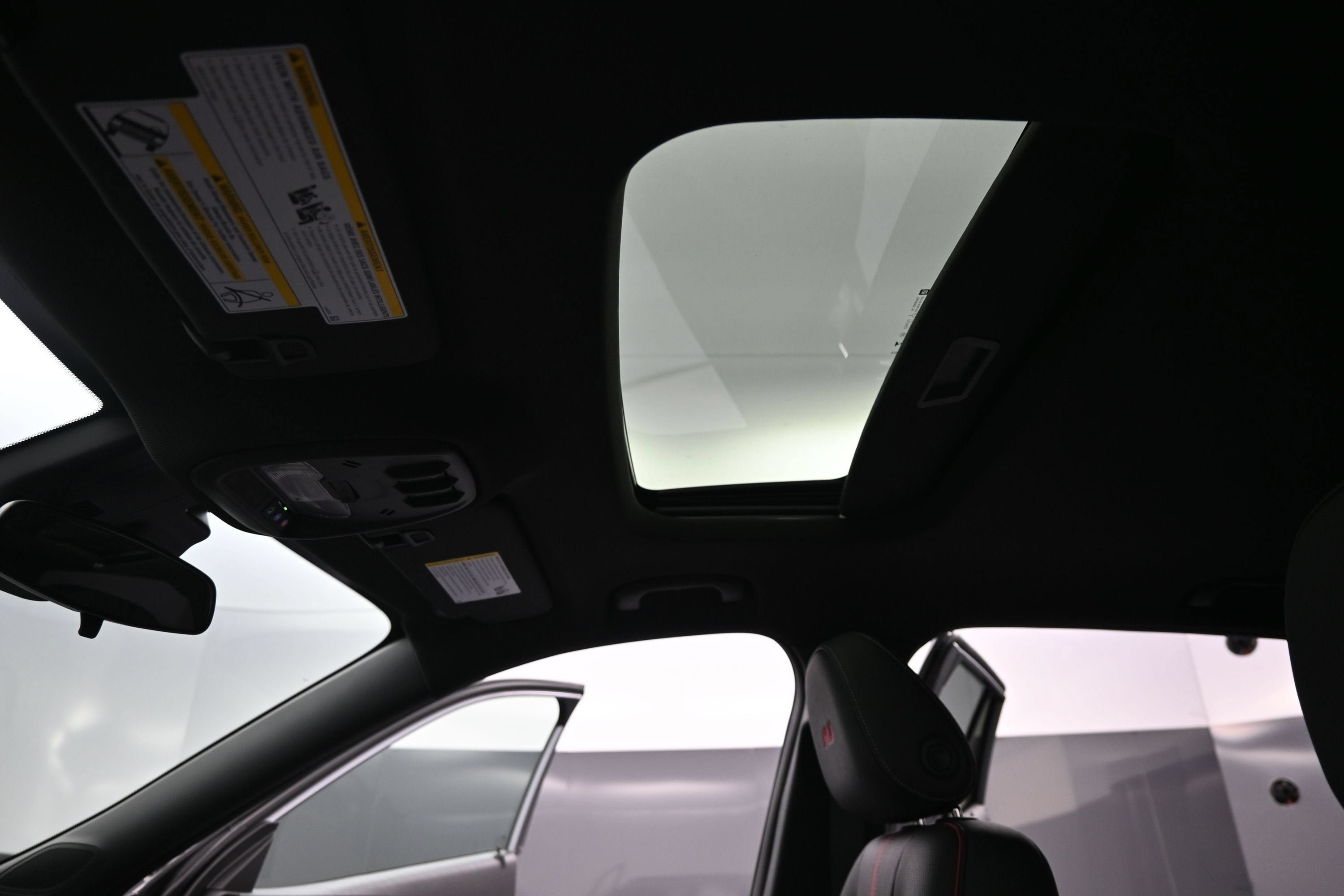 New 2026 Chevrolet Trax RS w/ Sunroof Package FWD image 35