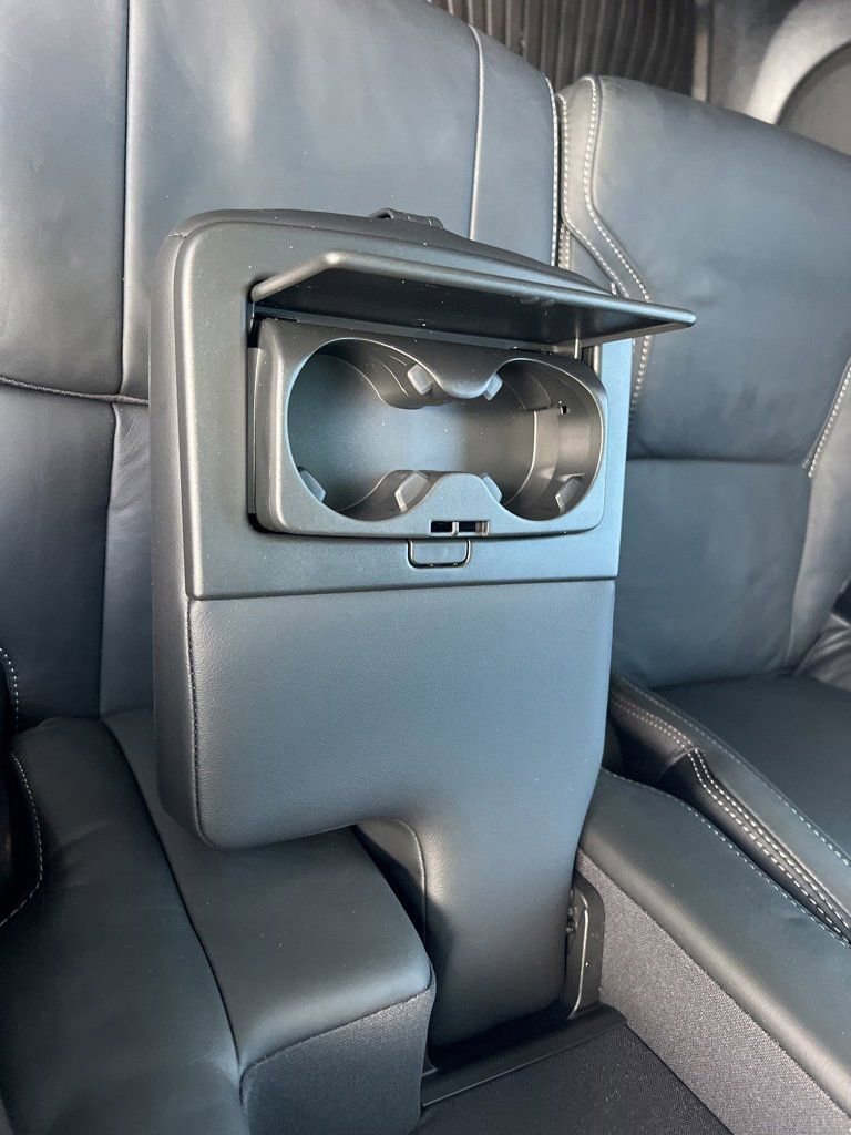 Used 2023 Volvo XC90 B6 Ultimate image 38