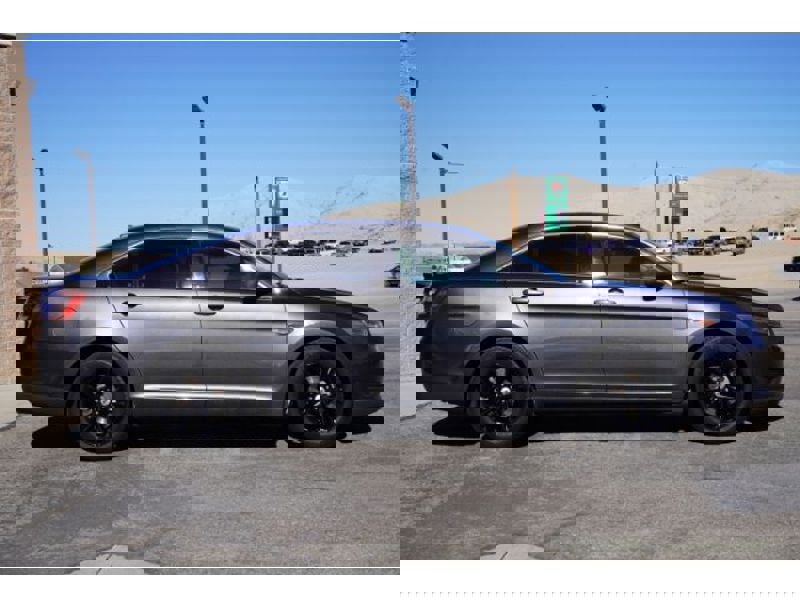 Used 2018 Ford Taurus SE image 4