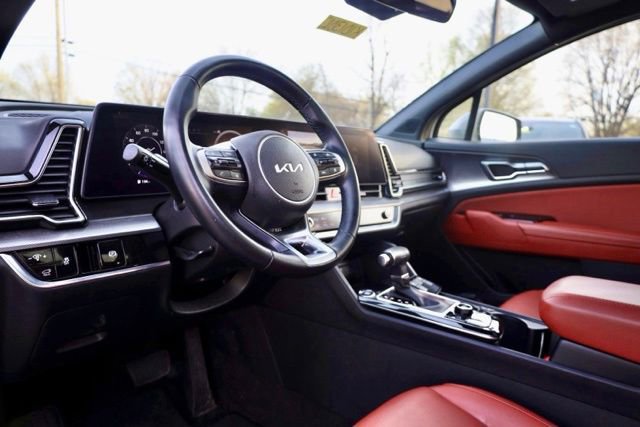 Certified 2025 Kia Sportage SX image 11