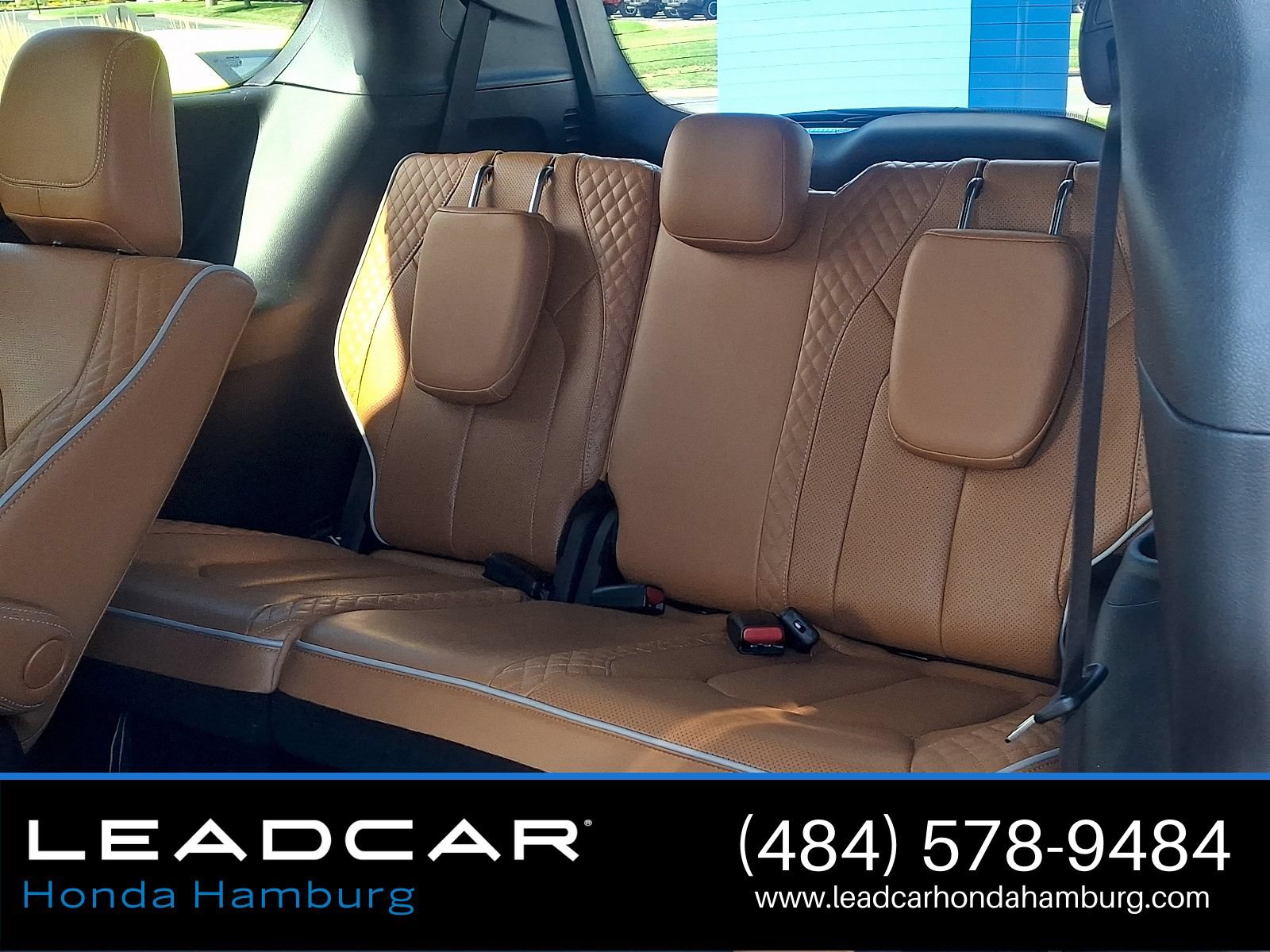 Used 2023 Chrysler Pacifica Pinnacle FWD image 12
