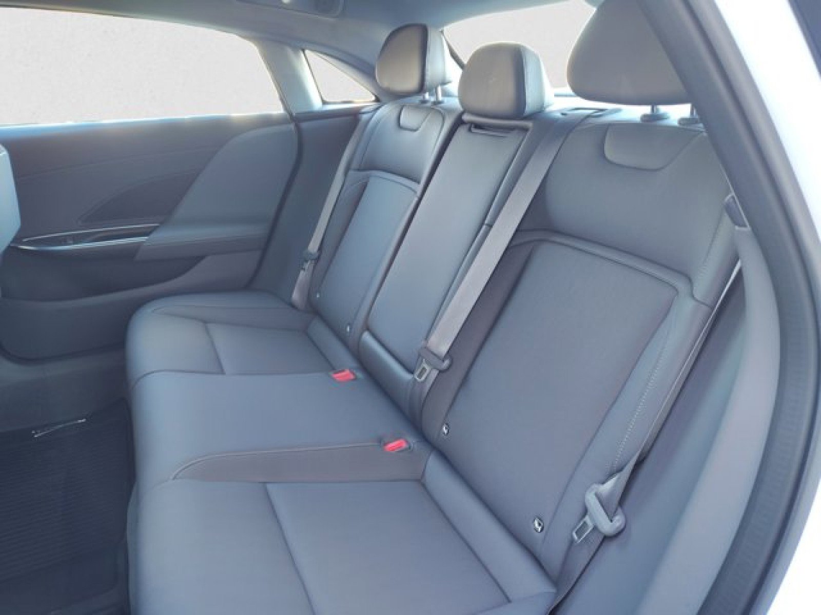 Used 2025 Lucid Air Touring image 18