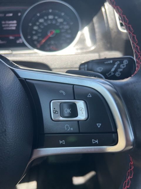 Used 2017 Volkswagen Golf 4-Door FWD image 13