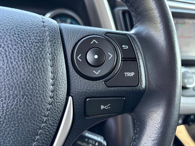Used 2018 Toyota RAV4 Limited w/ Carpet Mat Package AWD/4WD image 18