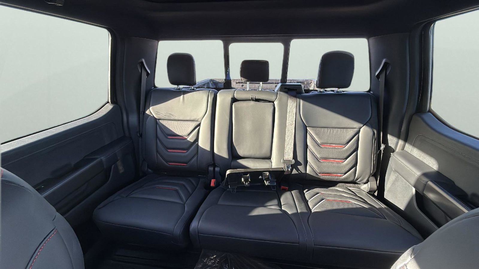 New 2026 Ford F150 Lariat w/ Equipment Group 502A High image 27