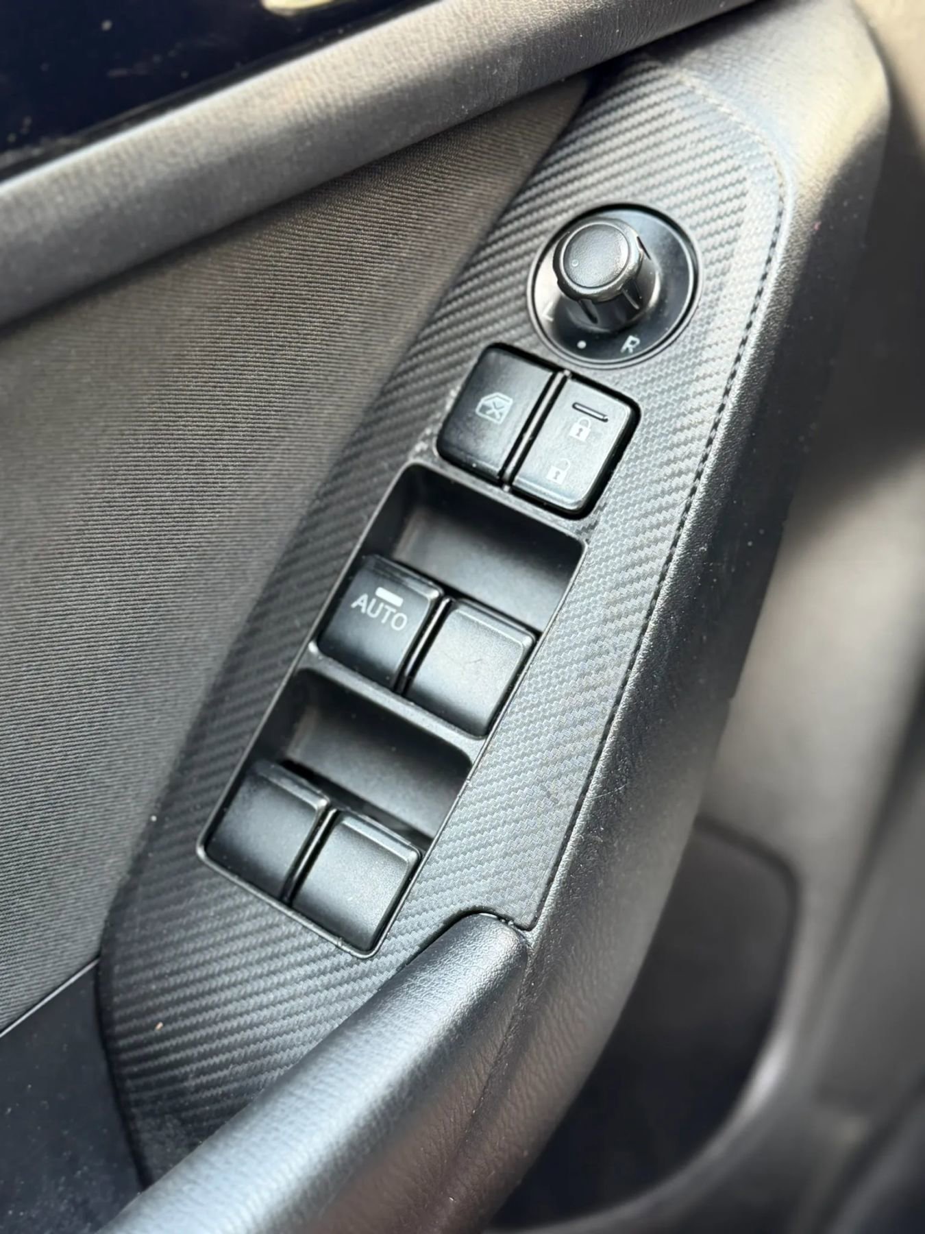 Used 2016 MAZDA MAZDA3 i Sport image 19