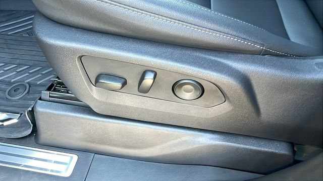 Used 2025 Chevrolet Silverado 1500 LT Trail Boss AWD/4WD image 30