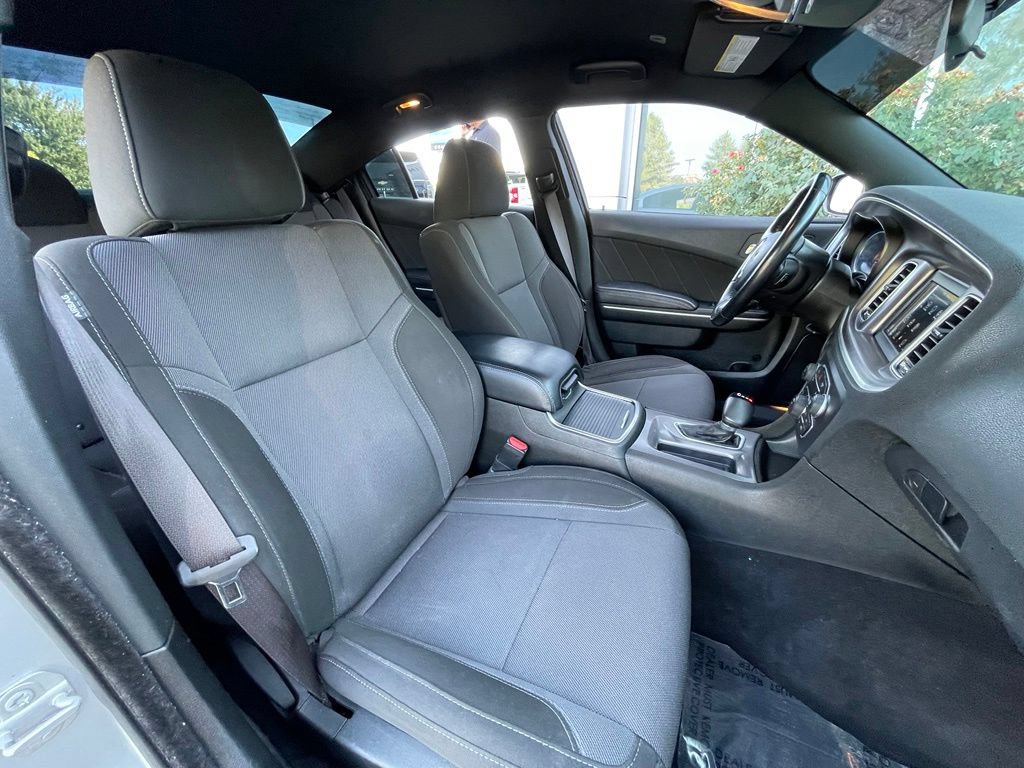 Used 2022 Dodge Charger SXT RWD image 30
