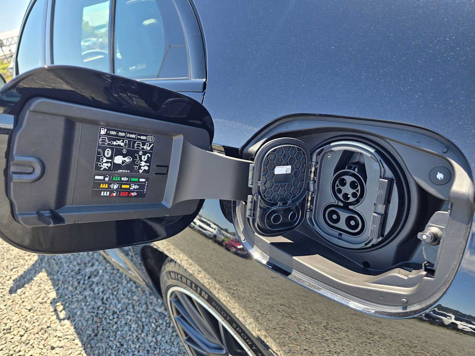 New 2026 Mercedes-Benz E 53 AMG e 4MATIC Sedan image 18