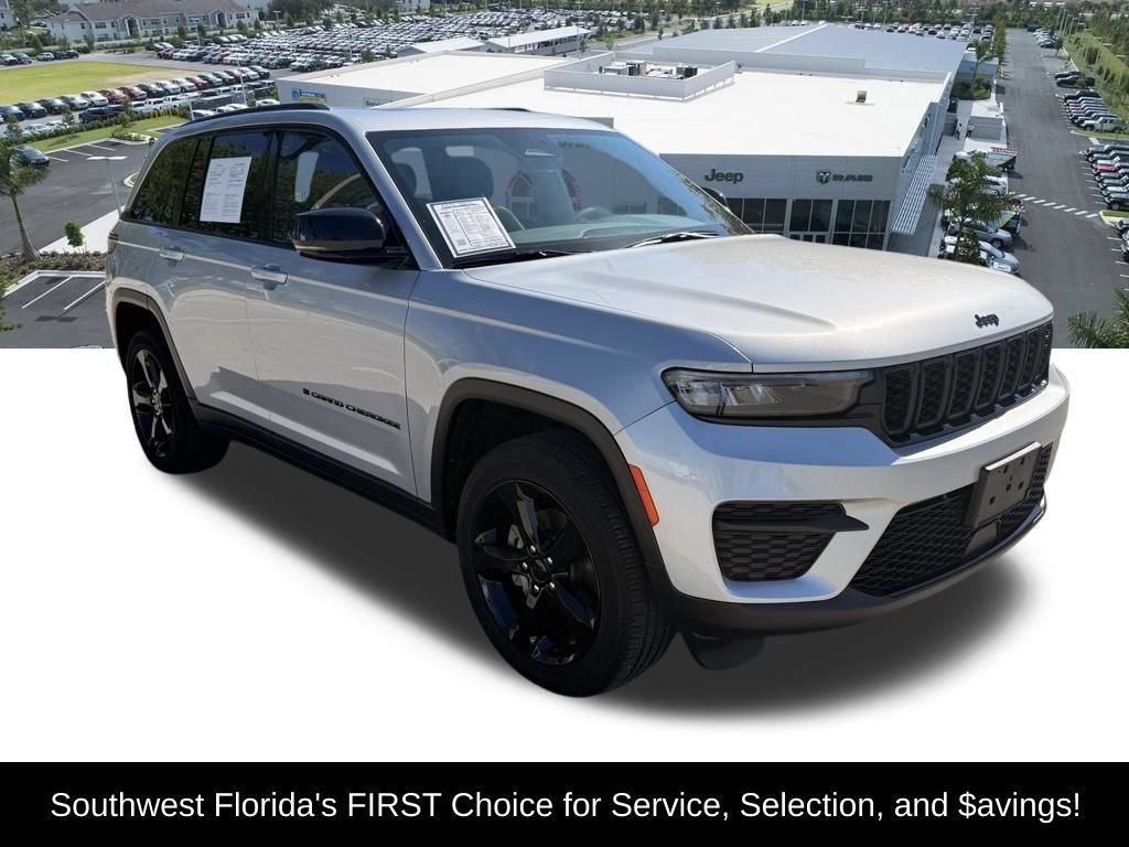 Certified 2023 Jeep Grand Cherokee Altitude AWD/4WD image 2