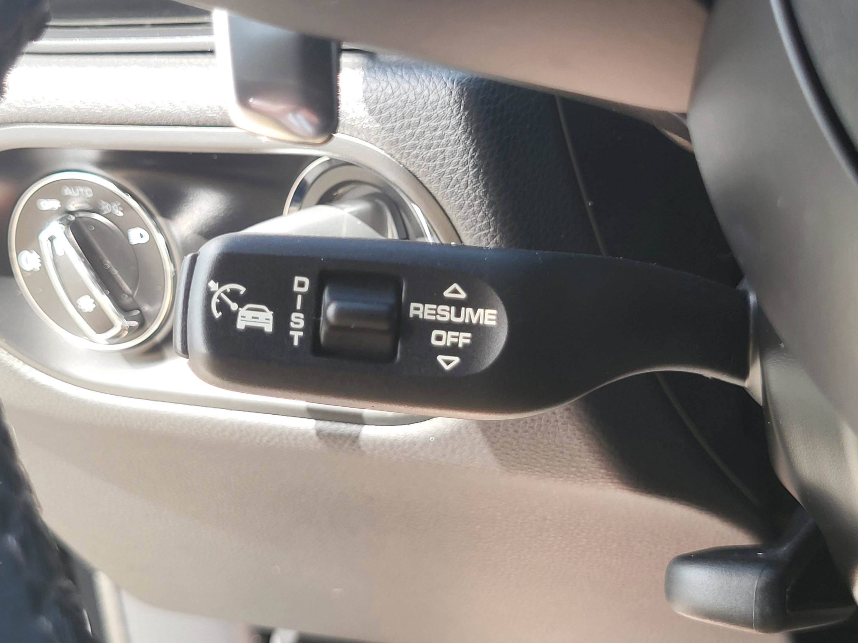 Used 2023 Porsche Macan AWD/4WD image 54