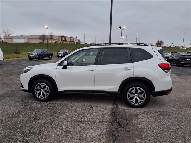 Used 2022 Subaru Forester Premium image 19