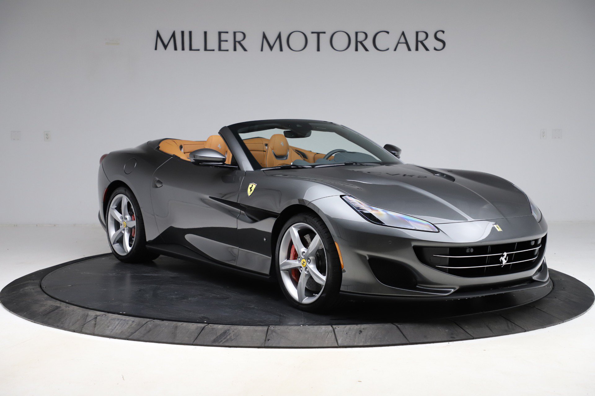 Certified 2020 Ferrari Portofino RWD image 12