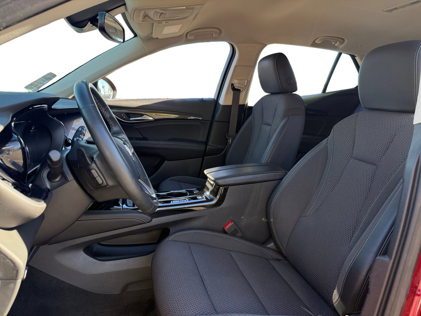 Used 2023 Buick Envision Preferred image 9