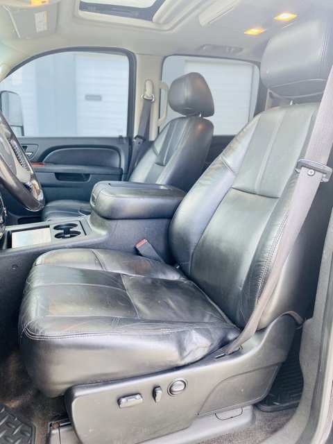 Used 2010 GMC Sierra 3500 SLT image 10