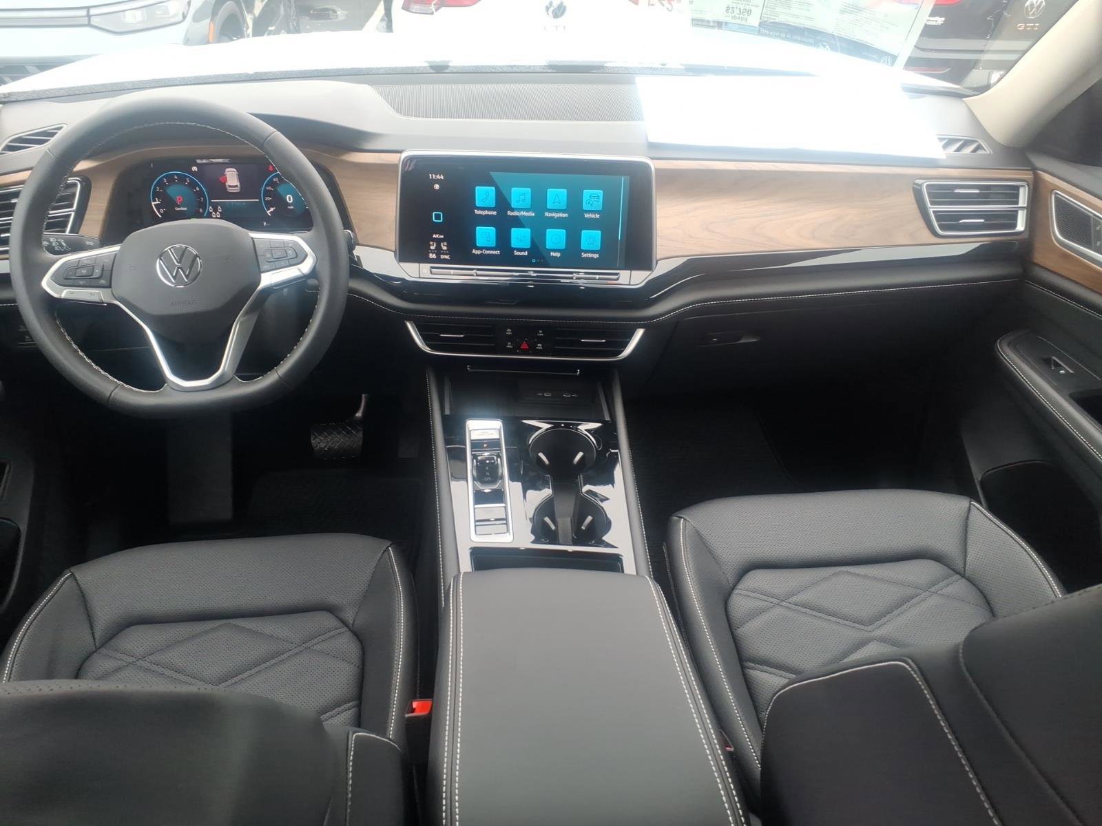 New 2026 Volkswagen Atlas SE image 10