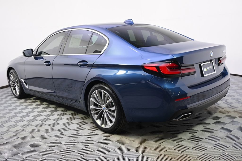 Used 2023 BMW 540i w/ Convenience Package image 3