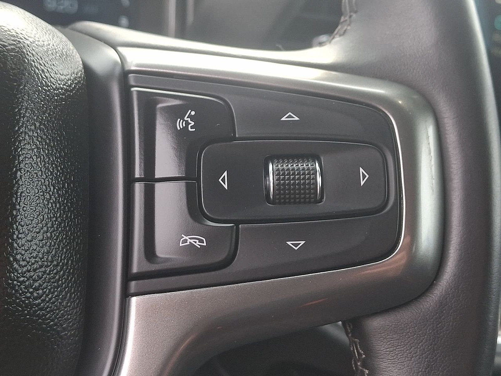 Certified 2023 Chevrolet Silverado 1500 RST AWD/4WD image 18