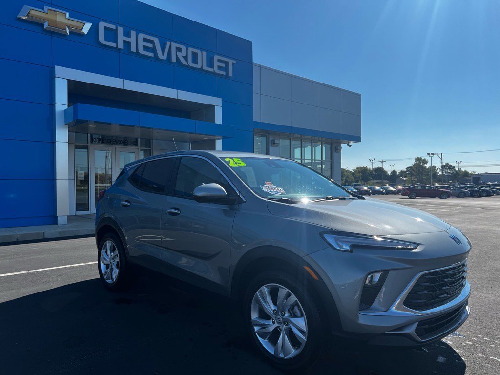 Used 2025 Buick Encore GX Preferred w/ Comfort Package image 2