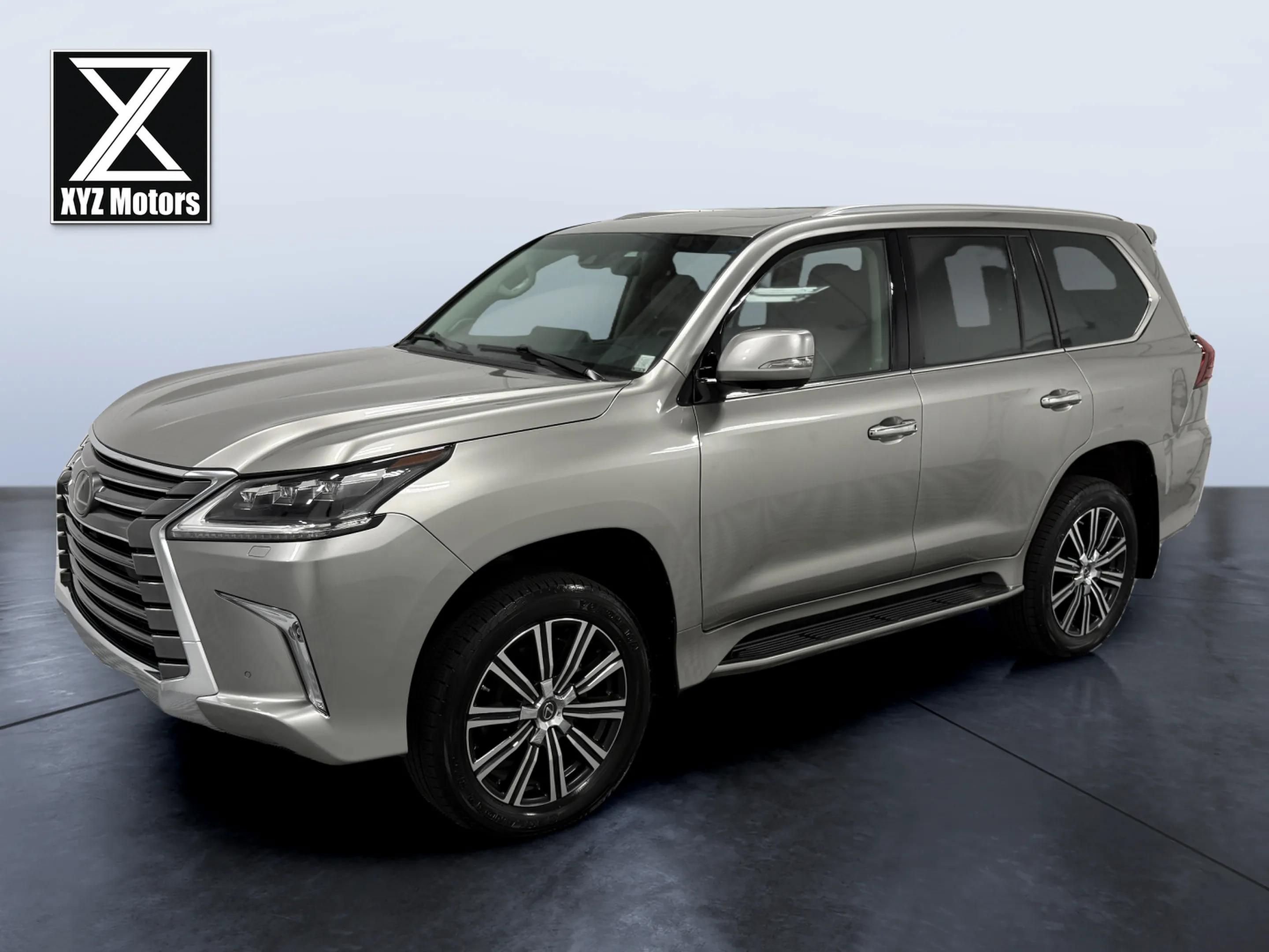 Used 2019 Lexus LX 570 4WD w/ Luxury Package image 2