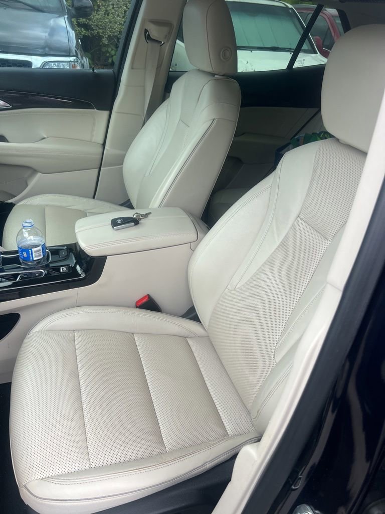 Used 2021 Buick Envision Essence w/ Technology Package I FWD image 10