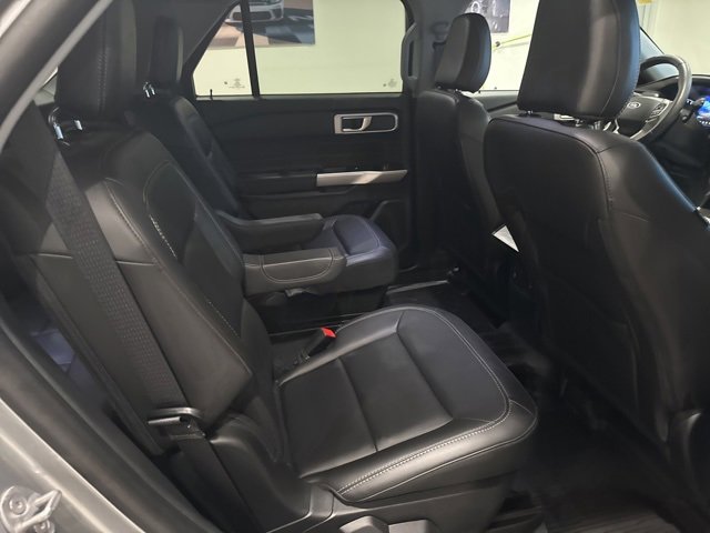 Used 2023 Ford Explorer XLT w/ Equipment Group 202A image 11