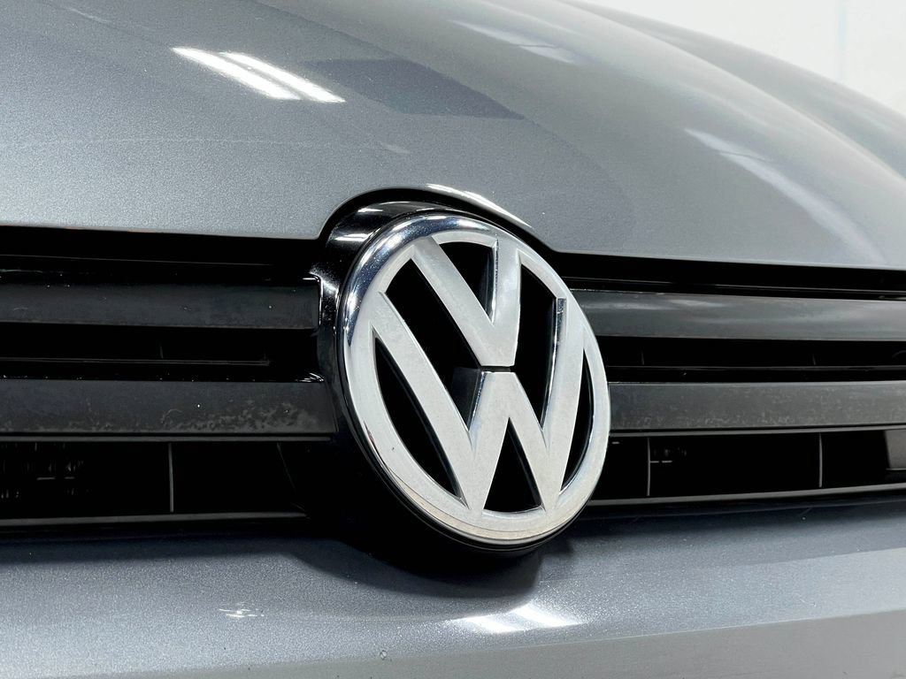 Used 2013 Volkswagen Golf 4-Door FWD image 36